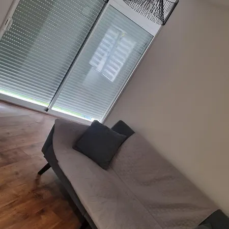 아파트 Maisonnette Avec Jardin Centre *