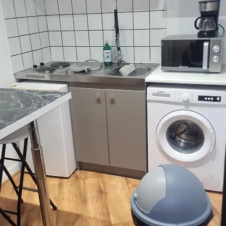 Maisonnette Avec Jardin Centre Apartment