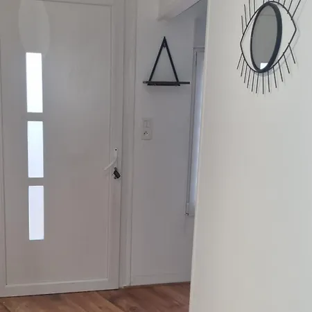 Maisonnette Avec Jardin Centre Reims