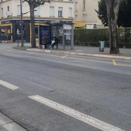 Maisonnette Avec Jardin Centre Reims